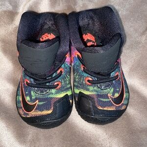 Nike Boy's Lebron XIII (CBV) Shoes 3C Black Hyper Orange Blue Lagoon
